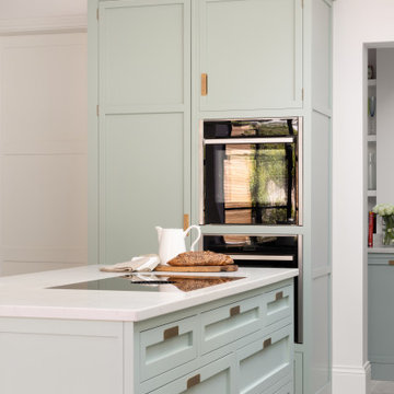 Chiswick Shaker Kitchen with Inset Handles