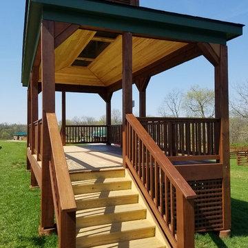 Show-Horse Viewing Platform