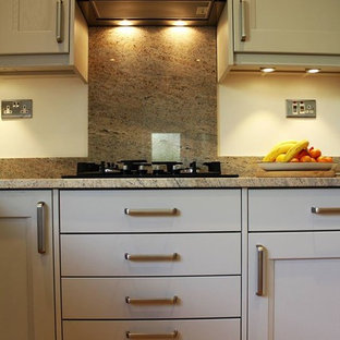 他の地域のコンテンポラリースタイルのおしゃれなキッチンの写真