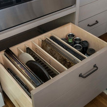 PANTRY/LAUNDRY