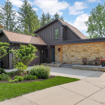Mid-Mod Meadow Residence