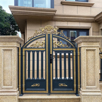 The beauty of the Rome series fences and courtyard gates
