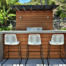 outdoor kitchen