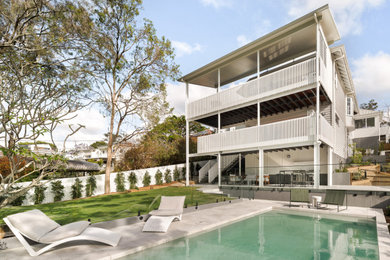 Photo of an expansive traditional exterior in Brisbane.