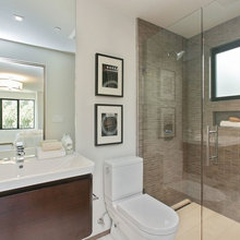 Nicks bathroom