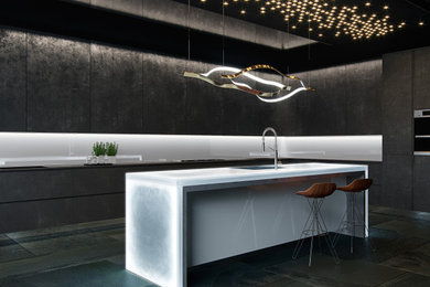 Inspiration for a contemporary kitchen remodel in Toronto