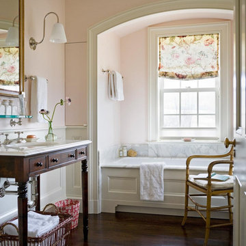 Master Bath alcove