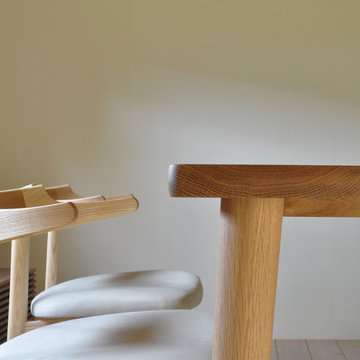 CHAIR / SOFA