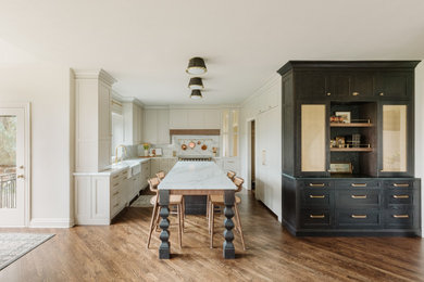 Kitchen - french country kitchen idea in Omaha