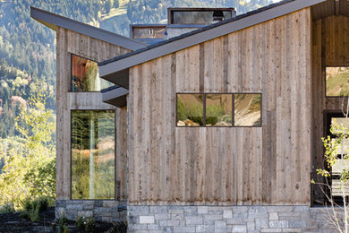 Mountain style home design photo in Salt Lake City