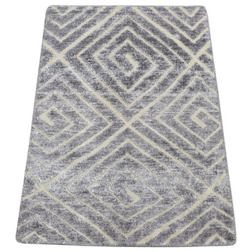 Gray Geometric Design Plant Based Silk Textured Wool Hand Knotted Rug, 2'x3'