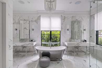 Example of a minimalist bathroom design in Milwaukee