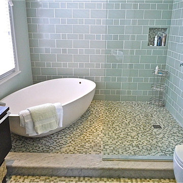 Laurel St Master Bath