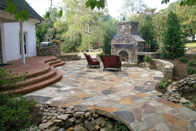 Inspiration for a traditional patio in Atlanta.