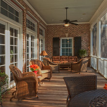 Screened in porch
