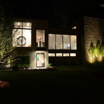 Hillside Modern - Designer, Architect, and Interior Designer