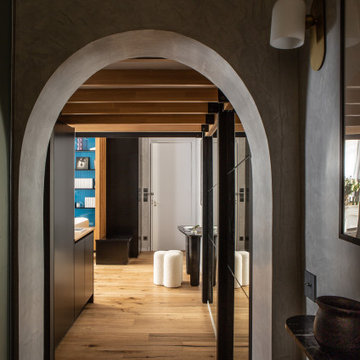 Paris Pied-à-Terre Hallway