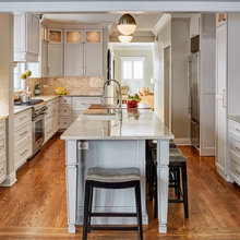 kitchen cabinets and color of quarts