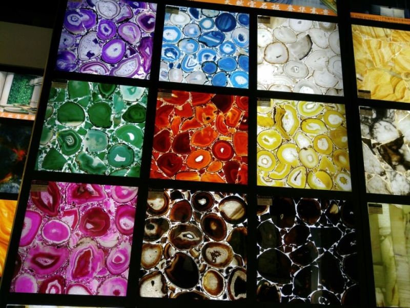 Revetement et habillage avec la pierre précieuse Agate