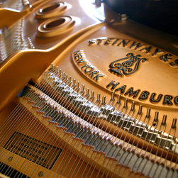 Steinway Piano - Products
