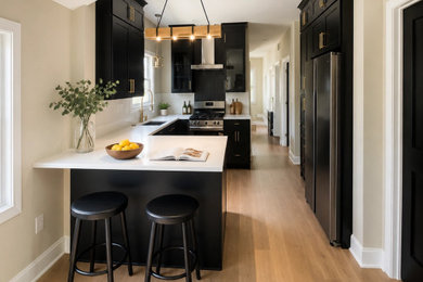 Example of a kitchen design in Boston