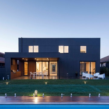U House