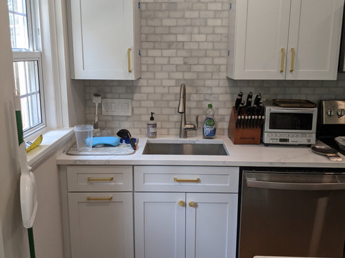 2 Or 3 Floating Shelves Over Kitchen Sink, How Much Space Between Kitchen Shelves