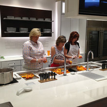 West - Kitchen Island