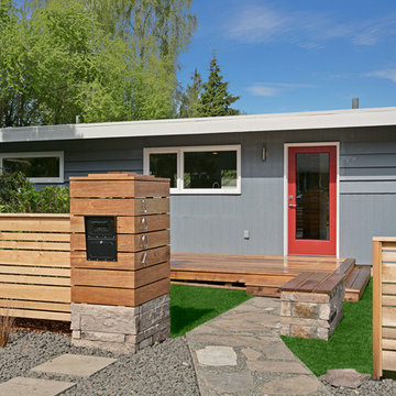 RE-VOLVE // Mid-Century Modern North Beach Home