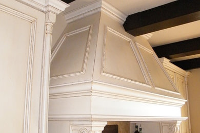 Inspiration for a timeless kitchen remodel in San Diego