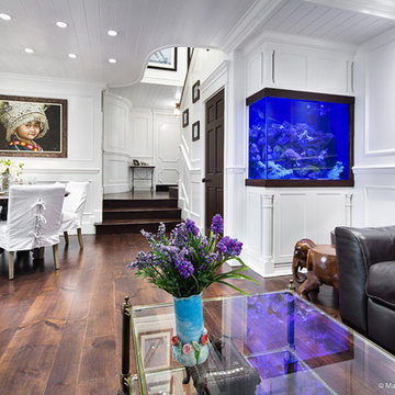 Filmmaker Interprets Luxury Yacht Interior in a 3-BR Home