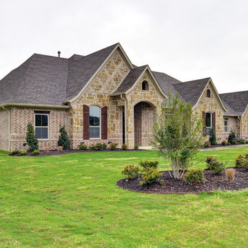 Couto Model Home - 12433 Bella Vino - Fort Worth, TX