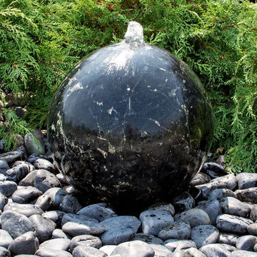 Black Flower Granite Sphere Fountain