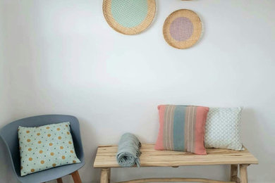 Inspiration for a scandinavian home design remodel in Paris