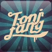 toni fangs foto