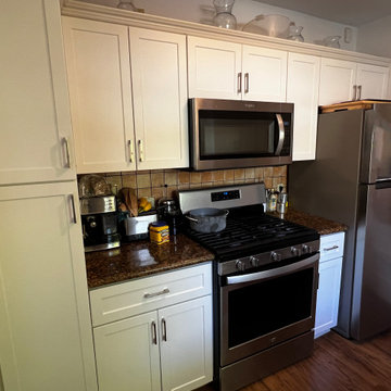 Modern Kitchen Remodel Done With Redooring