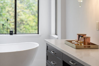 Bathroom - bathroom idea in San Francisco