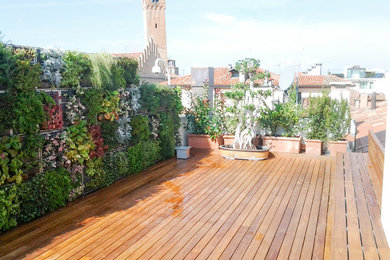 Inspiration for a large contemporary deck in Venice.