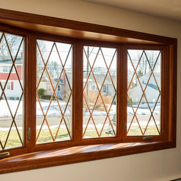 4-LITE BOW WINDOW WITH DIAMOND GRIDS - RANCH HOUSE