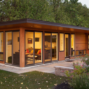Contemporary Guest Cottage