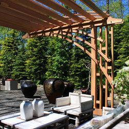 Contemporary Cantilevered Pergola - Pergolas