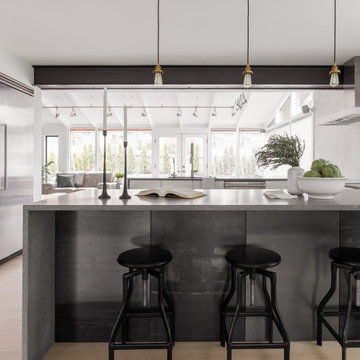 Kirkland: Organic Contemporary