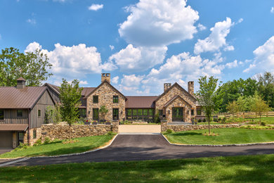 Farmhouse exterior home idea in Philadelphia