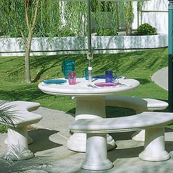 Crios Round Table Set - Outdoor Dining Tables