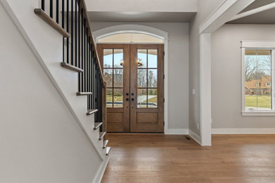 Example of a transitional entryway design in Indianapolis