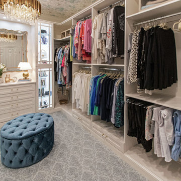 Swoon-Worthy Elegant Walk-In Closet