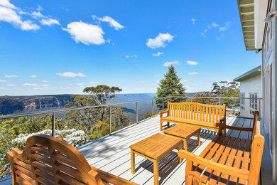 This is an example of a transitional home design in Sydney.