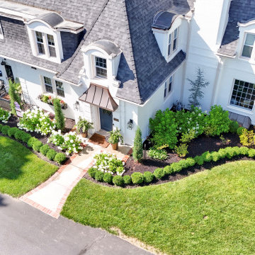 Simple design to complement traditional architecture