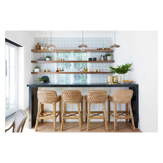 Brentwood - Beach Style - Home Bar - Orange County - by Pure Salt ...
