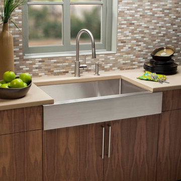 Crosstown Stainless Steel Single Bowl Farmhouse Sink